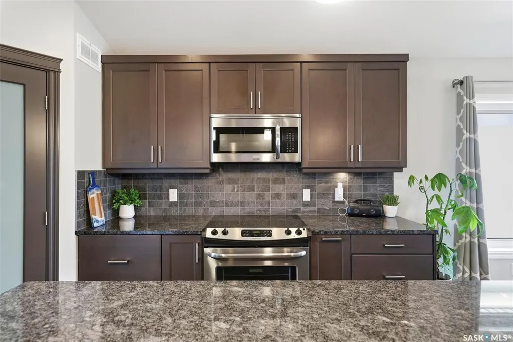 711 Sutter Crescent Saskatoon SK S7T 0R4