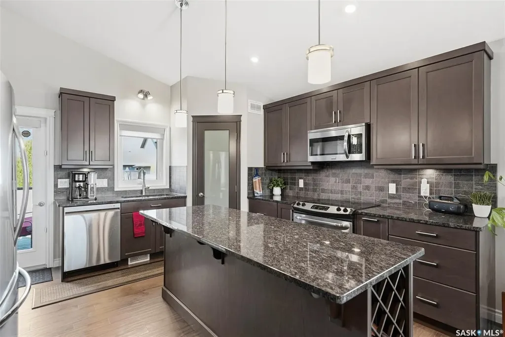 711 Sutter Crescent Saskatoon SK S7T 0R4