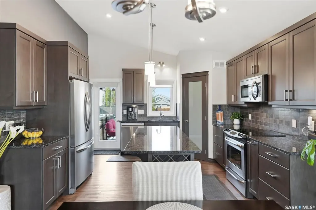 711 Sutter Crescent Saskatoon SK S7T 0R4