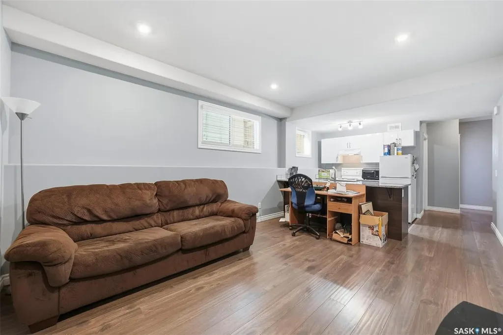 711 Sutter Crescent Saskatoon SK S7T 0R4