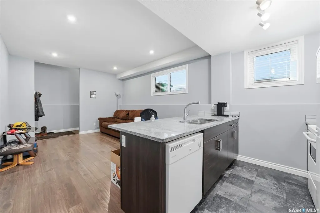 711 Sutter Crescent Saskatoon SK S7T 0R4