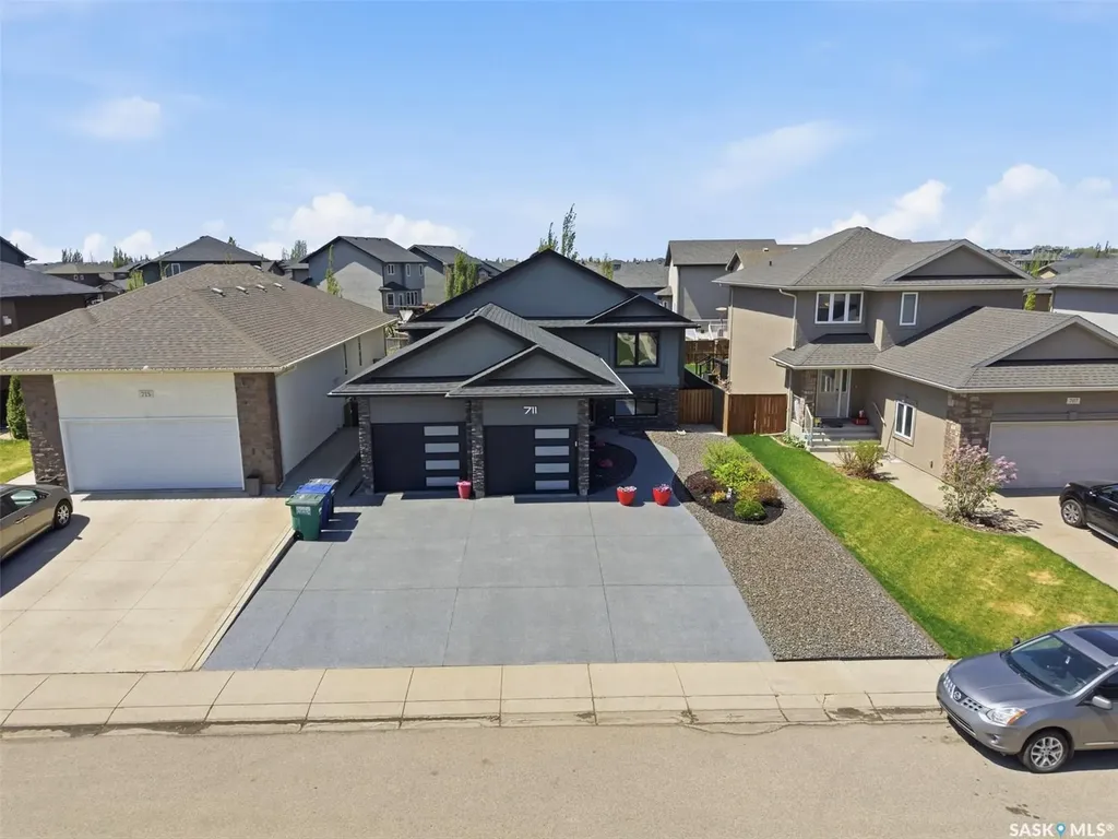 711 Sutter Crescent Saskatoon SK S7T 0R4