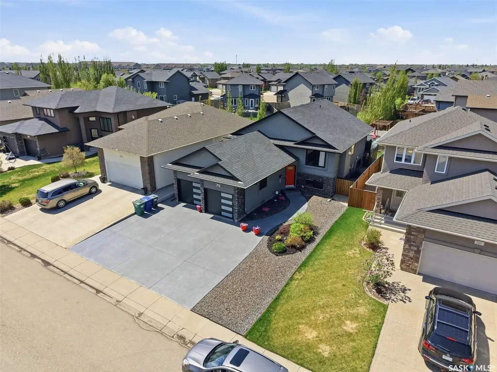 711 Sutter Crescent Saskatoon SK S7T 0R4