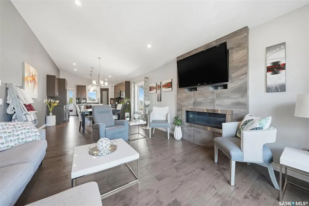 711 Sutter Crescent Saskatoon SK S7T 0R4