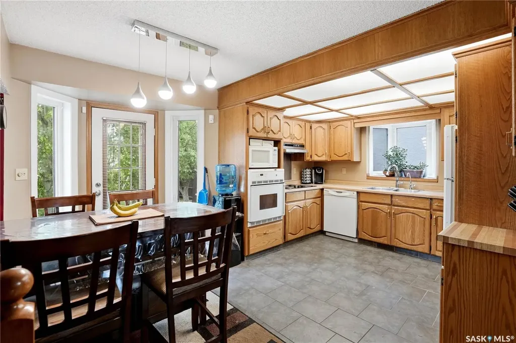 2646 Crocus Drive E Regina SK S4V 1T2
