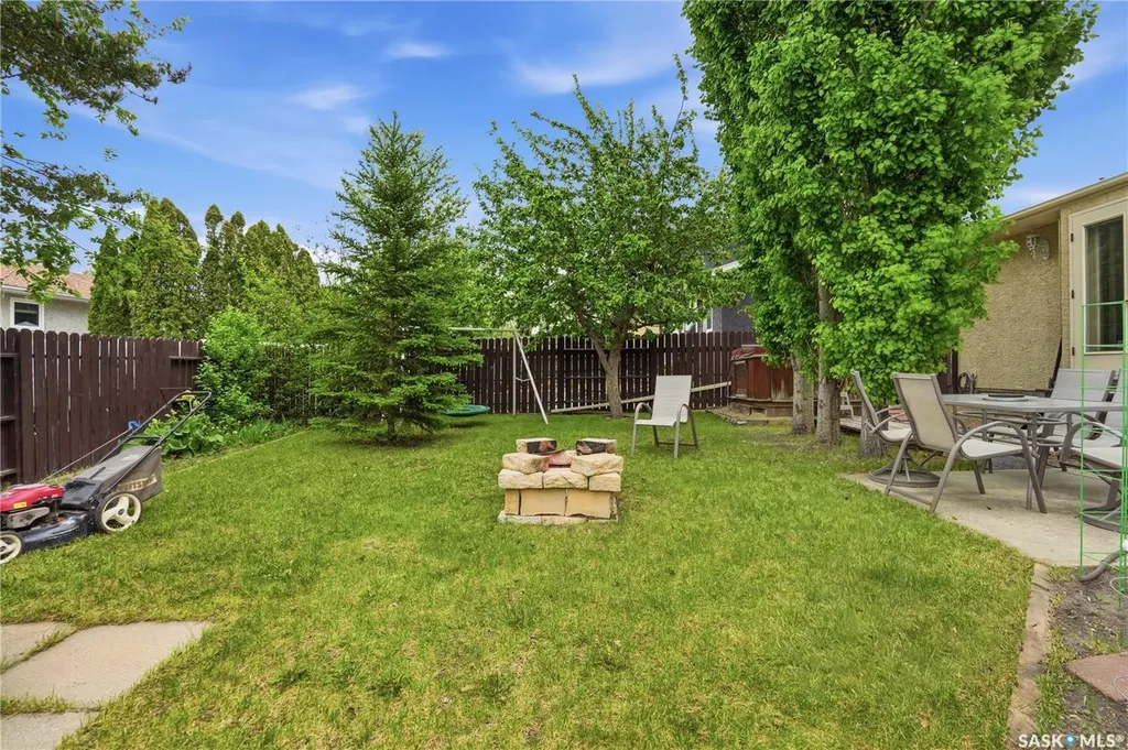 2646 Crocus Drive E Regina SK S4V 1T2