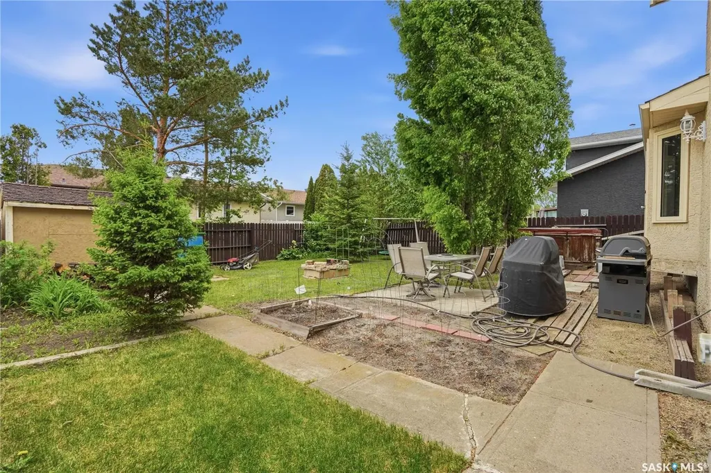 2646 Crocus Drive E Regina SK S4V 1T2