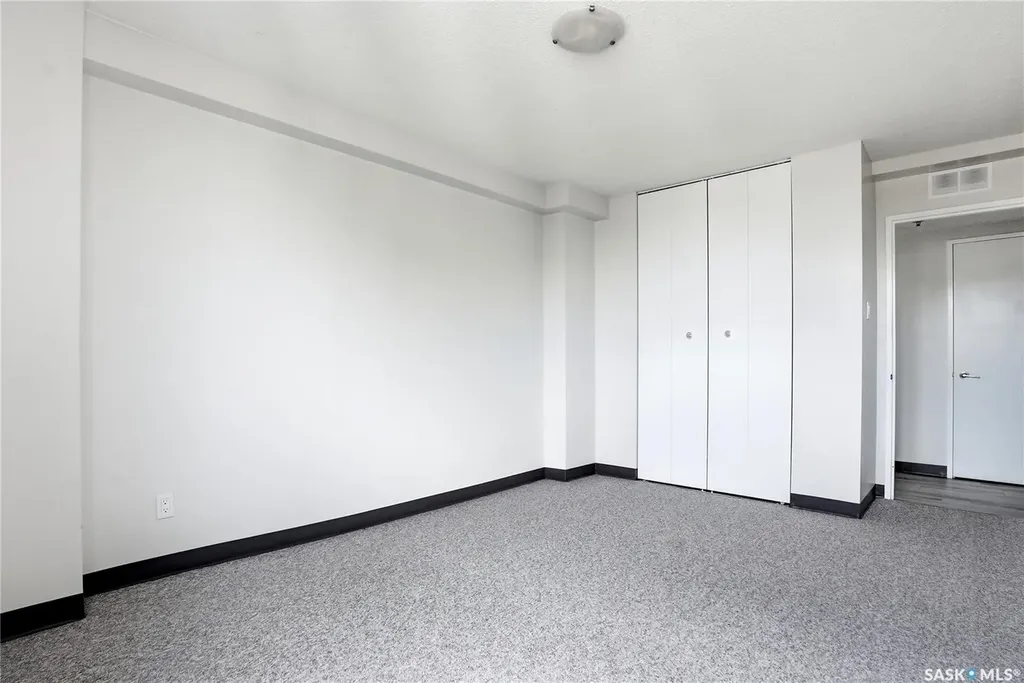 320 5th Avenue N Saskatoon SK S7K 2P5