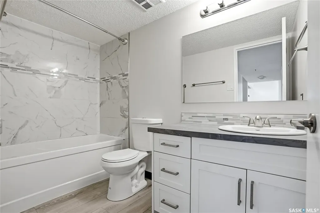 320 5th Avenue N Saskatoon SK S7K 2P5