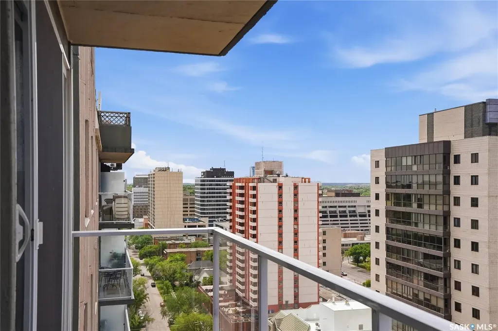 320 5th Avenue N Saskatoon SK S7K 2P5
