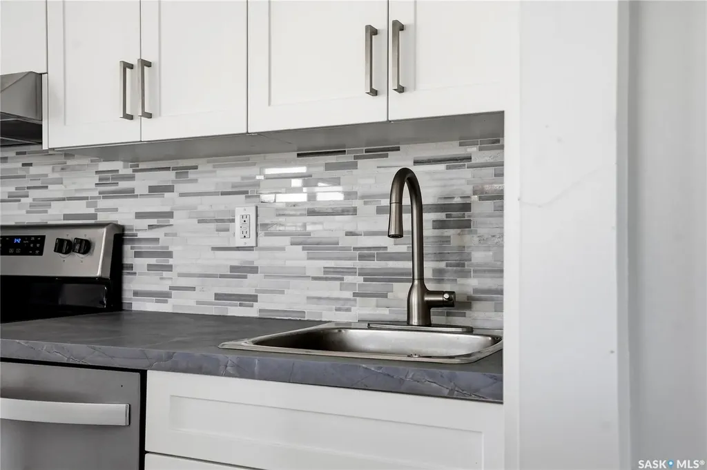 320 5th Avenue N Saskatoon SK S7K 2P5