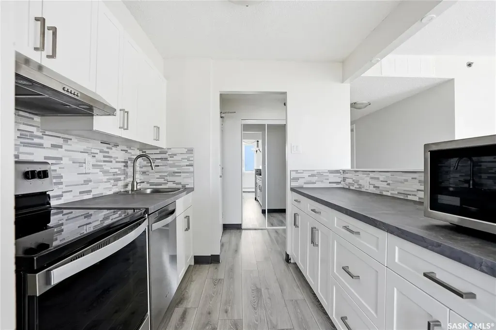 320 5th Avenue N Saskatoon SK S7K 2P5