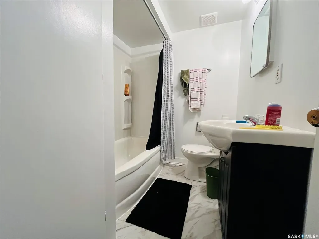 335 Chaplin Street W Swift Current SK S9H 0G2
