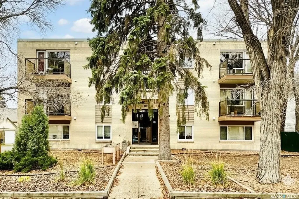 2358 Rae Street Regina SK S4T 2G2