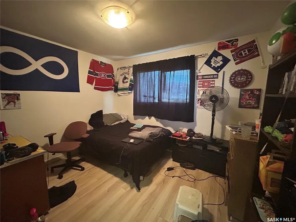 514 W Avenue S Saskatoon SK S7M 3G8