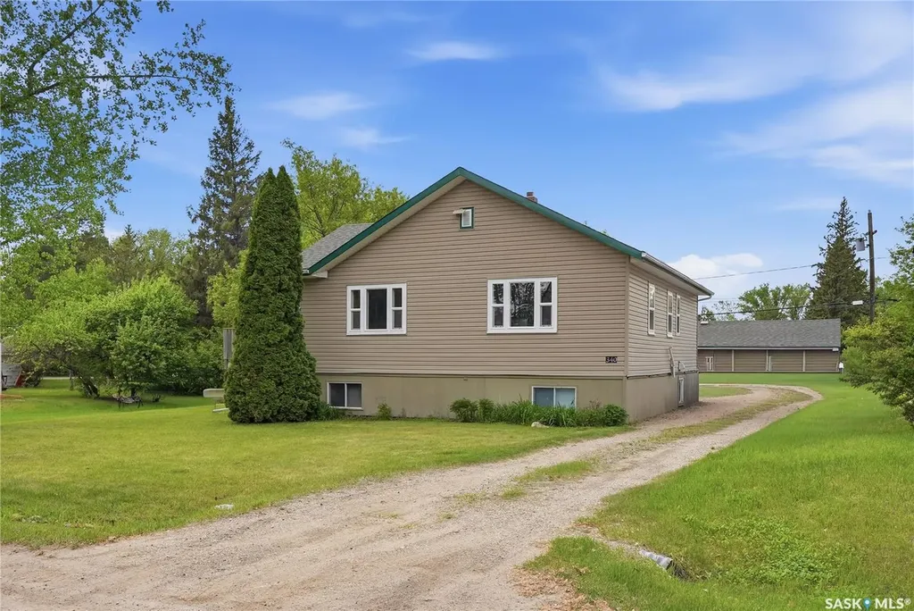 340 Charles Street Asquith SK S0K 0J0