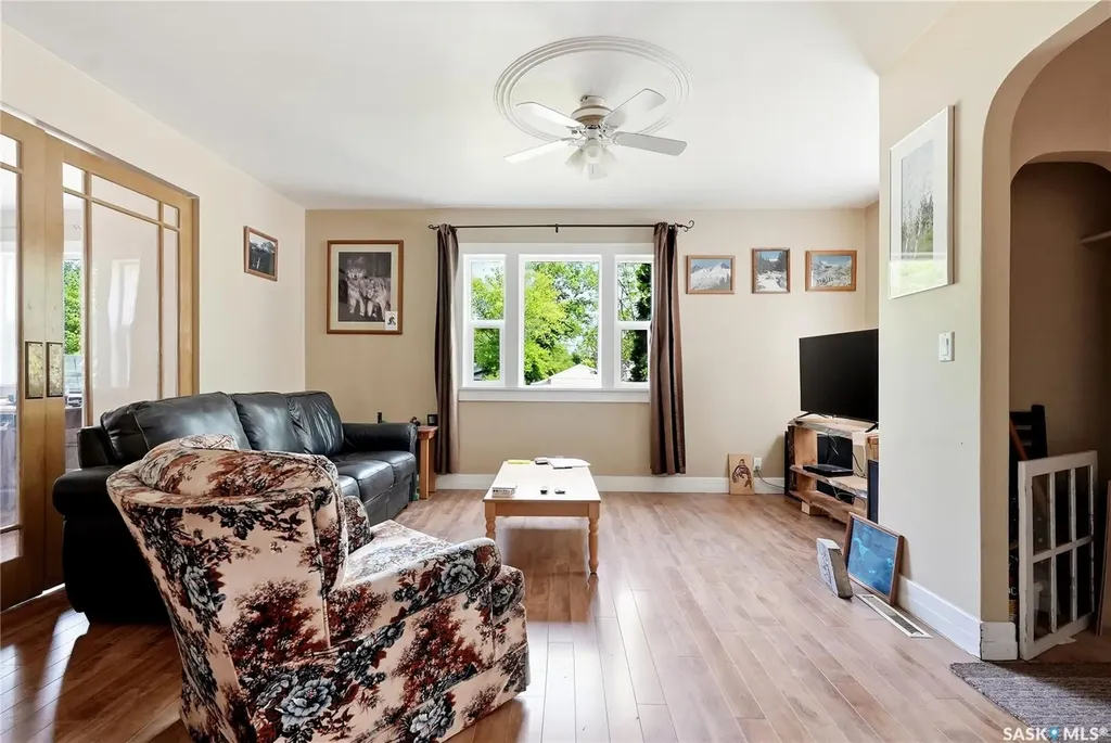 340 Charles Street Asquith SK S0K 0J0