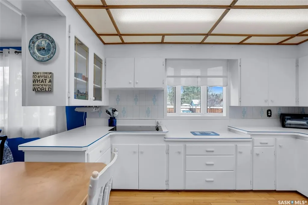 444 Q Avenue N Saskatoon SK S7L 2Y1