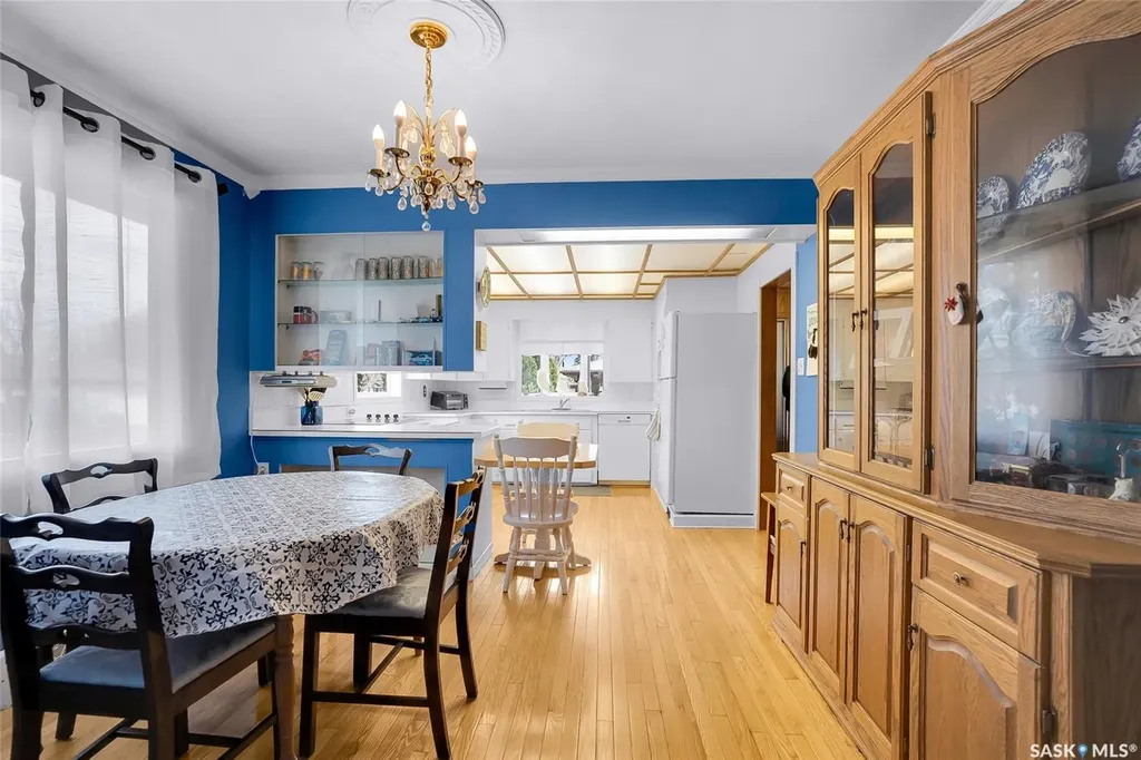 444 Q Avenue N Saskatoon SK S7L 2Y1