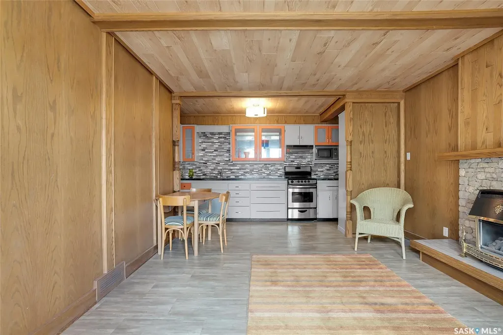 444 Q Avenue N Saskatoon SK S7L 2Y1