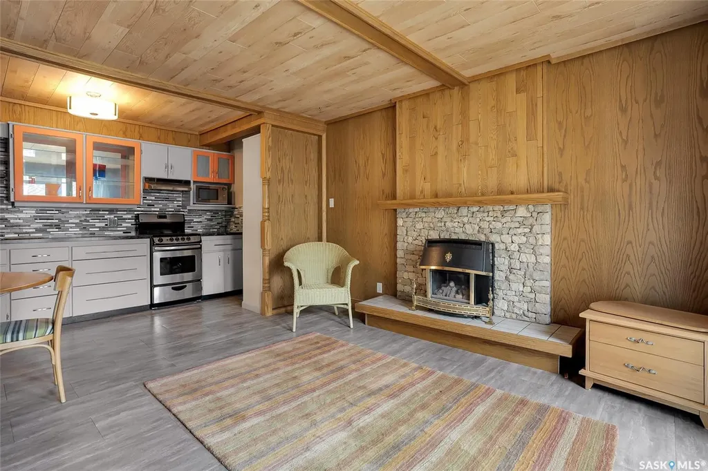 444 Q Avenue N Saskatoon SK S7L 2Y1