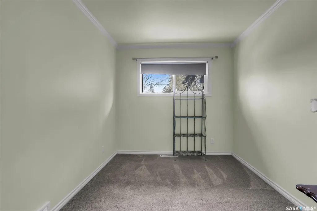 444 Q Avenue N Saskatoon SK S7L 2Y1