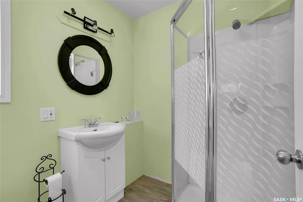 444 Q Avenue N Saskatoon SK S7L 2Y1