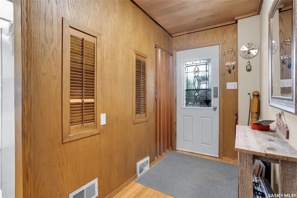 444 Q Avenue N Saskatoon SK S7L 2Y1