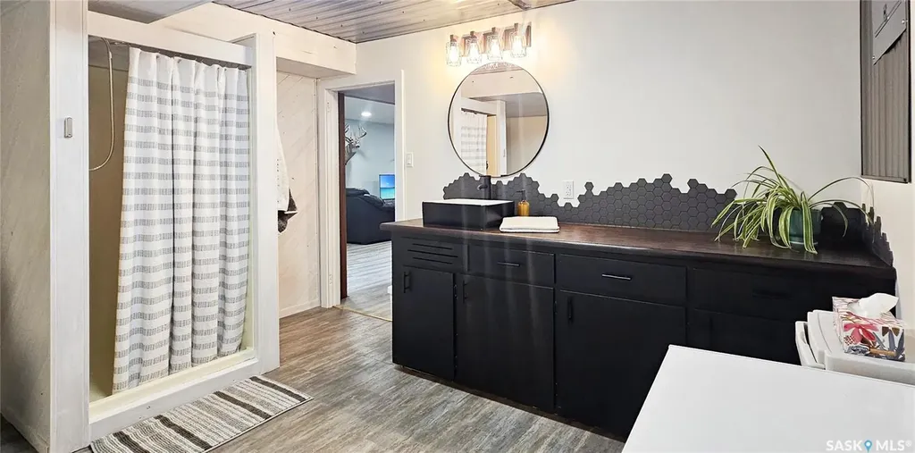1406 Ashley Drive Swift Current SK S9H 1N5