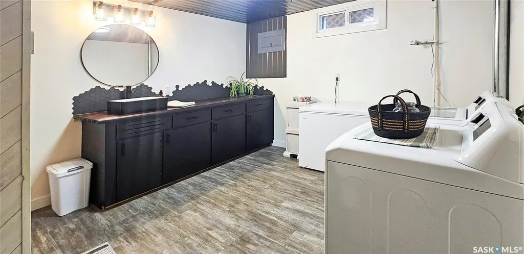 1406 Ashley Drive Swift Current SK S9H 1N5
