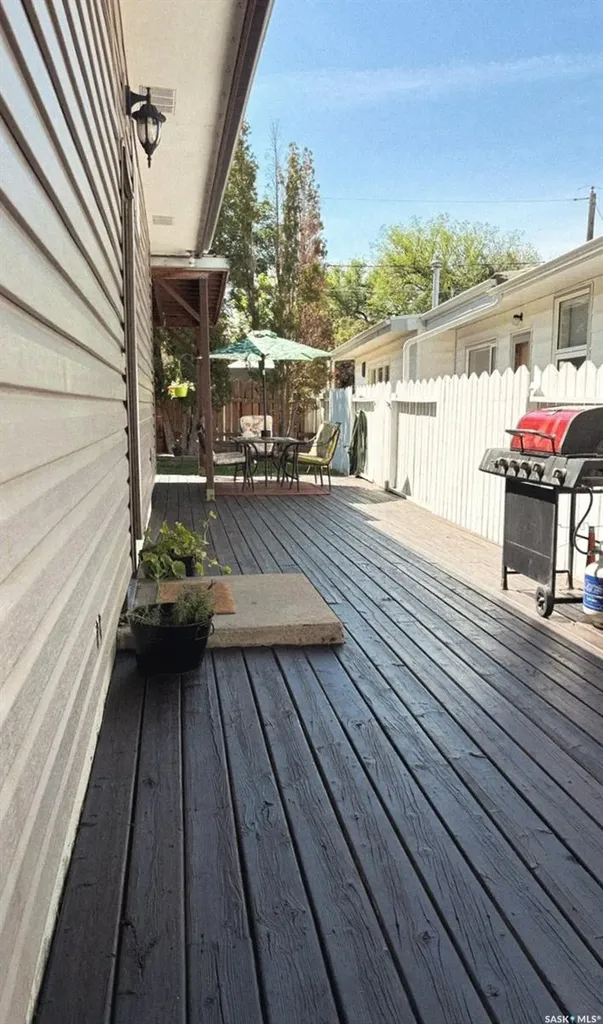 1406 Ashley Drive Swift Current SK S9H 1N5