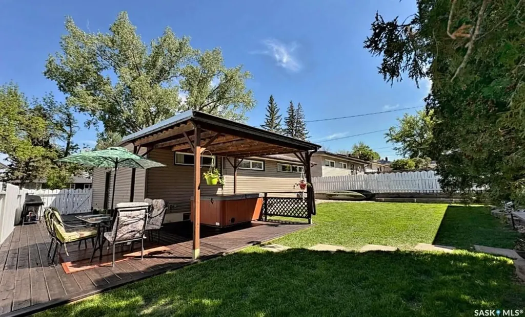 1406 Ashley Drive Swift Current SK S9H 1N5