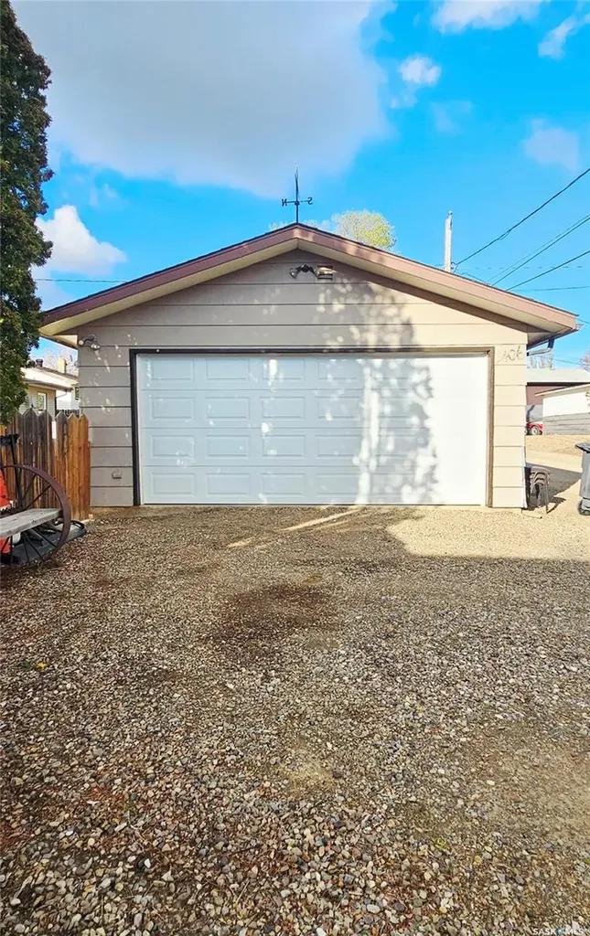 1406 Ashley Drive Swift Current SK S9H 1N5