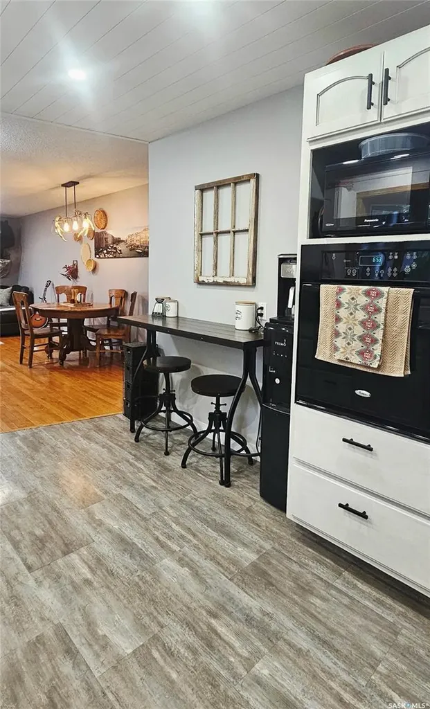 1406 Ashley Drive Swift Current SK S9H 1N5