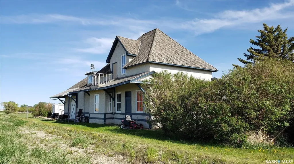 700 Main Street E Gravelbourg SK S0H 1X0