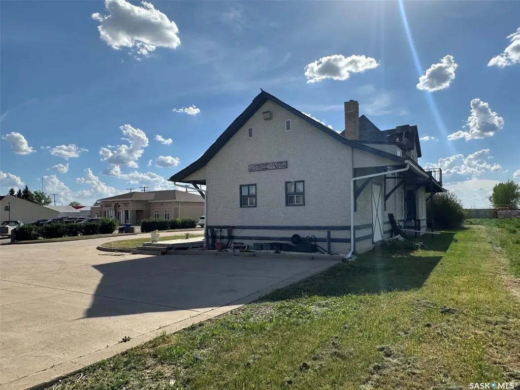 700 Main Street E Gravelbourg SK S0H 1X0