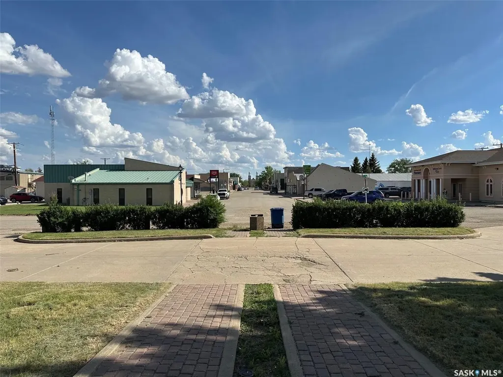 700 Main Street E Gravelbourg SK S0H 1X0