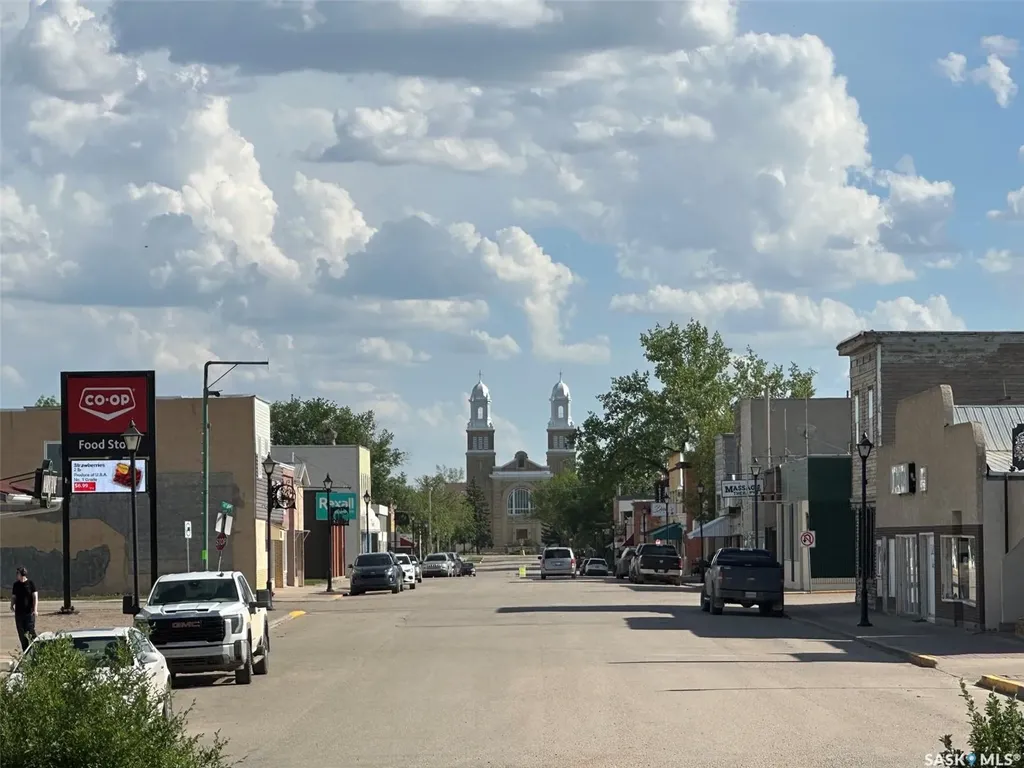 700 Main Street E Gravelbourg SK S0H 1X0