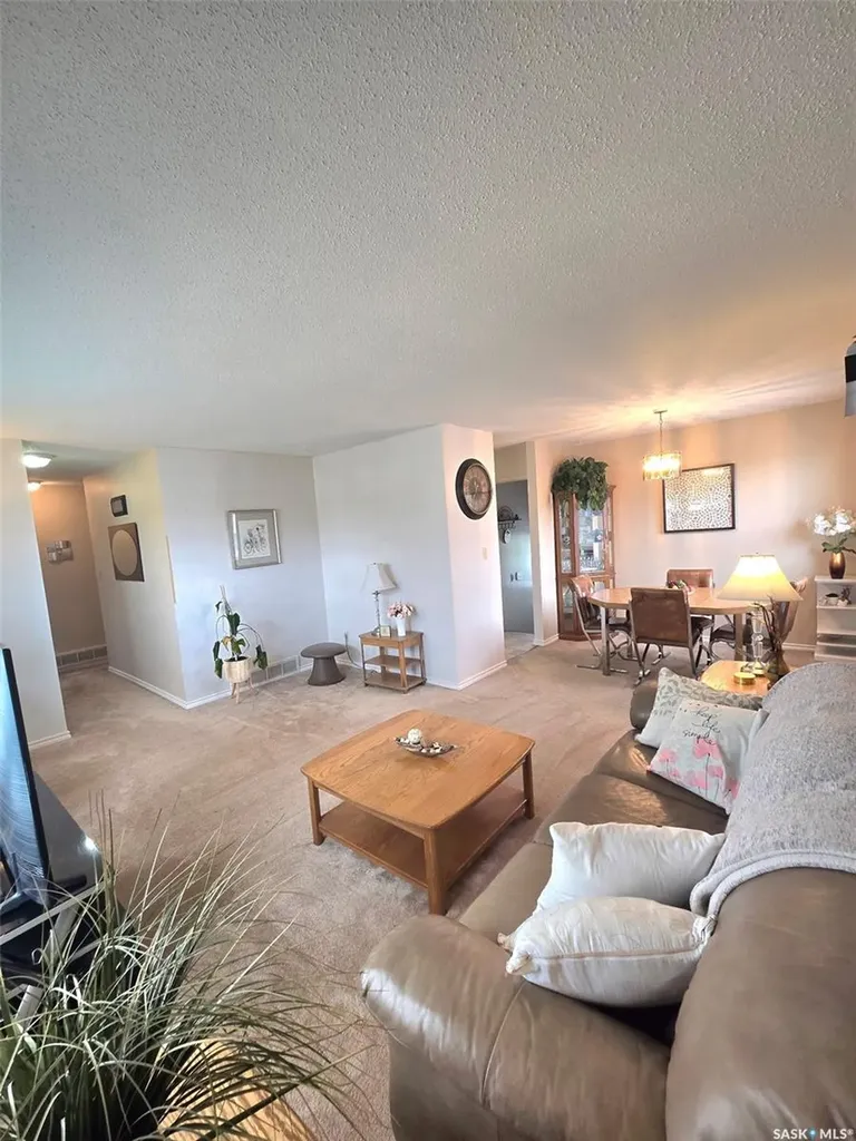 101 Collingwood Crescent Yorkton SK S3N 3A6