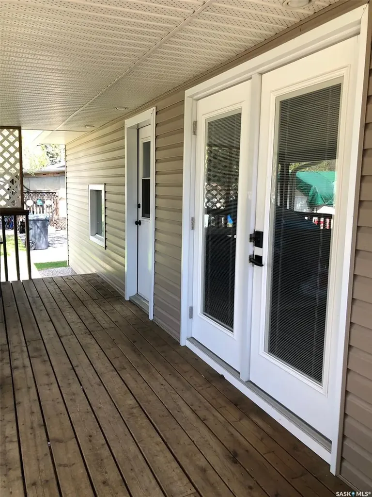 727 4th Street Canora SK S0A 0L0