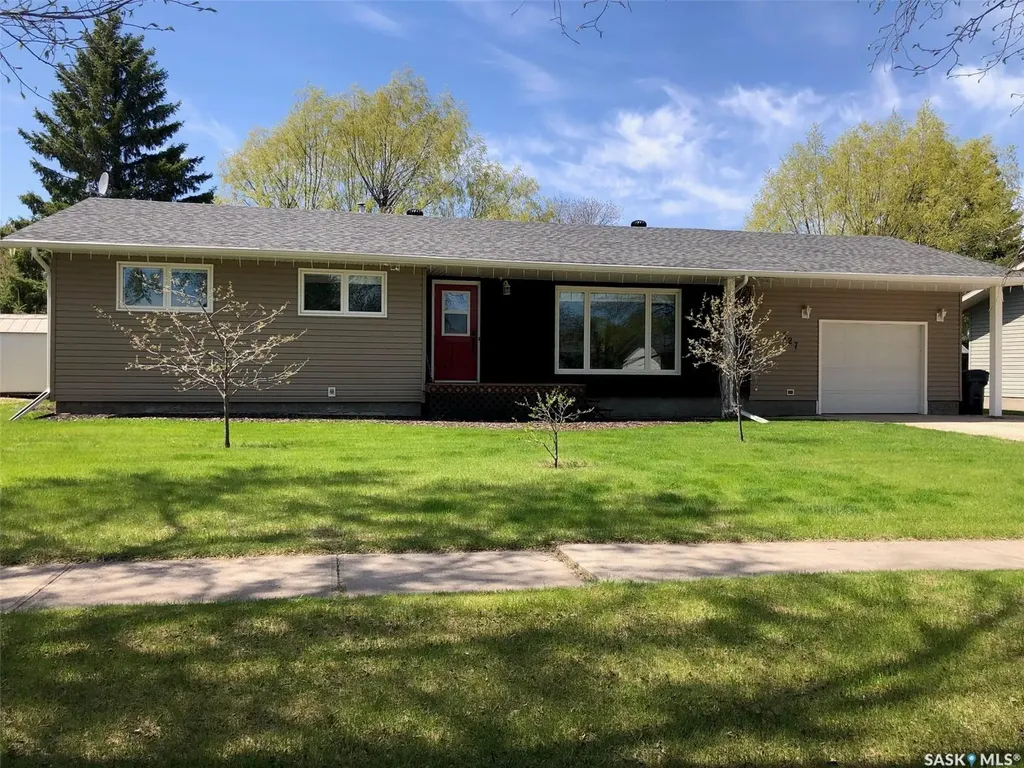 727 4th Street Canora SK S0A 0L0