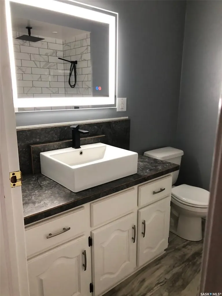 727 4th Street Canora SK S0A 0L0