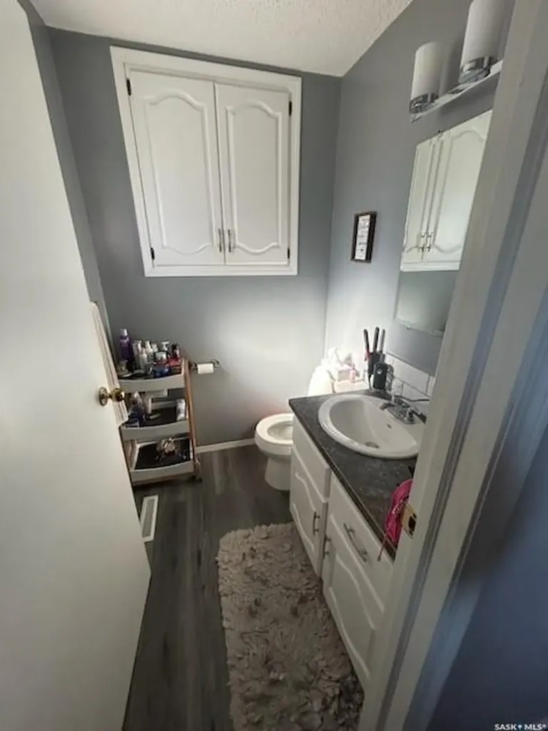 727 4th Street Canora SK S0A 0L0