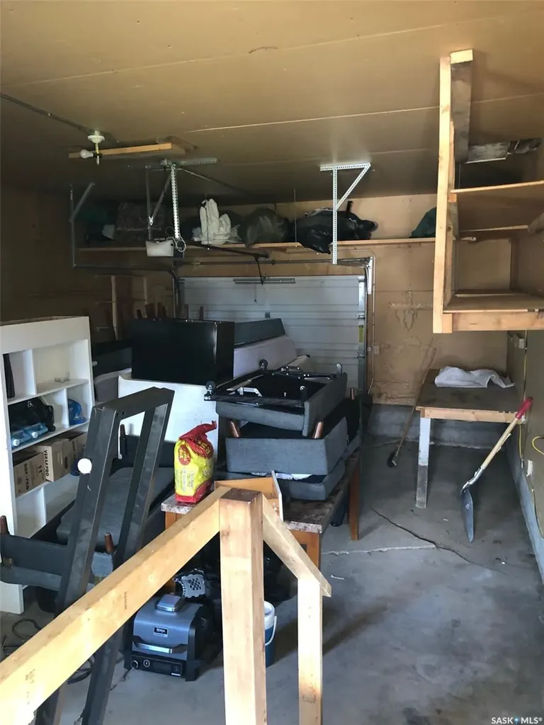 727 4th Street Canora SK S0A 0L0