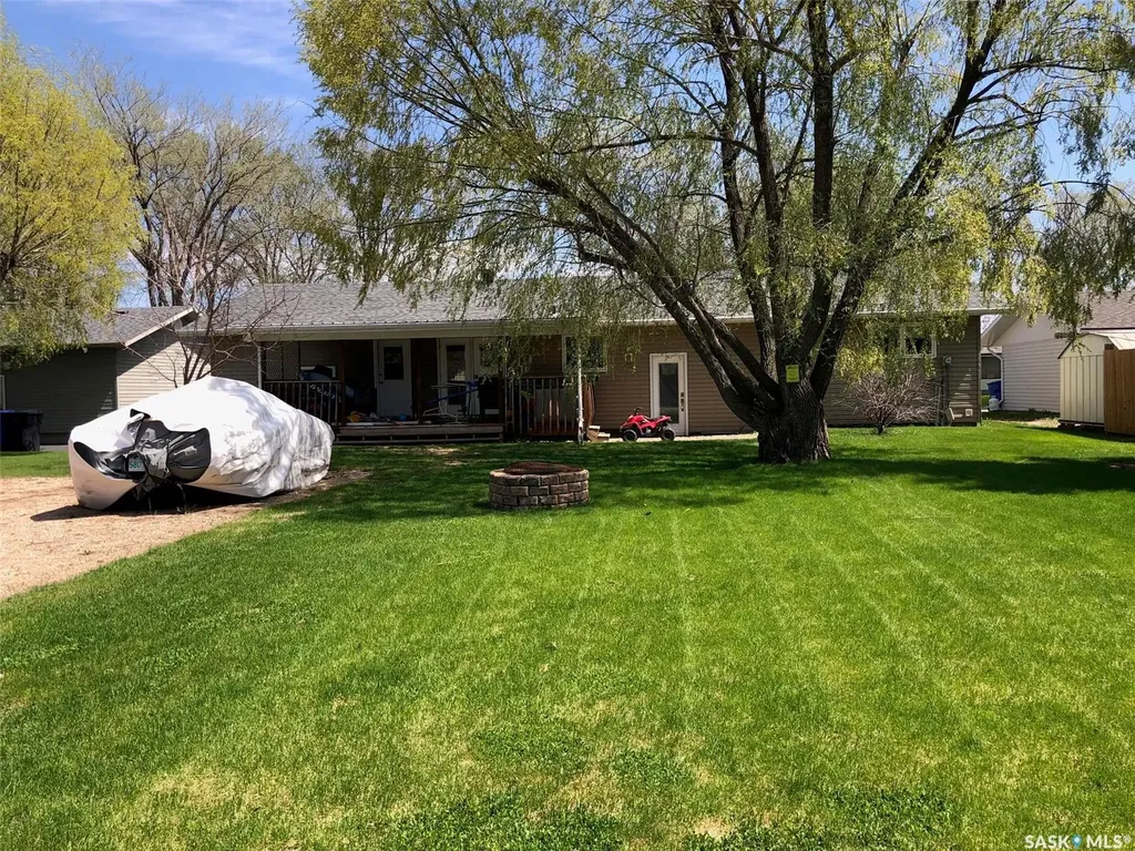 727 4th Street Canora SK S0A 0L0