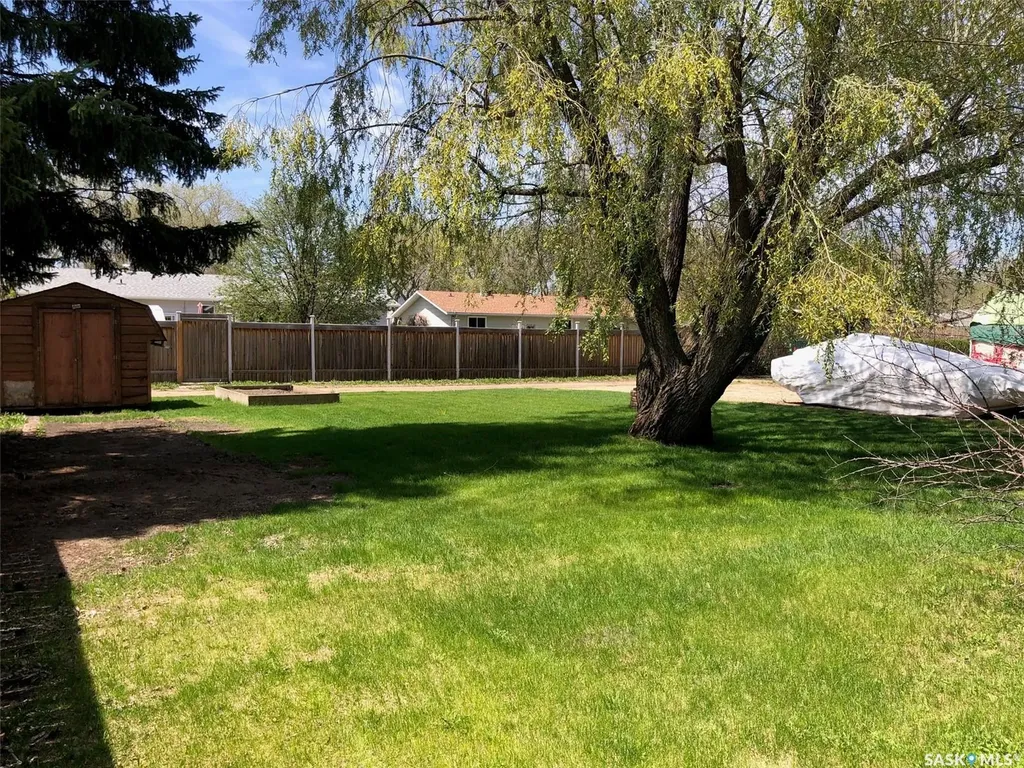 727 4th Street Canora SK S0A 0L0