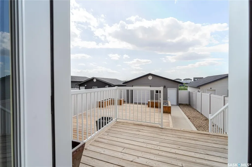 1750 11th Avenue NW Moose Jaw SK S6J 0B3