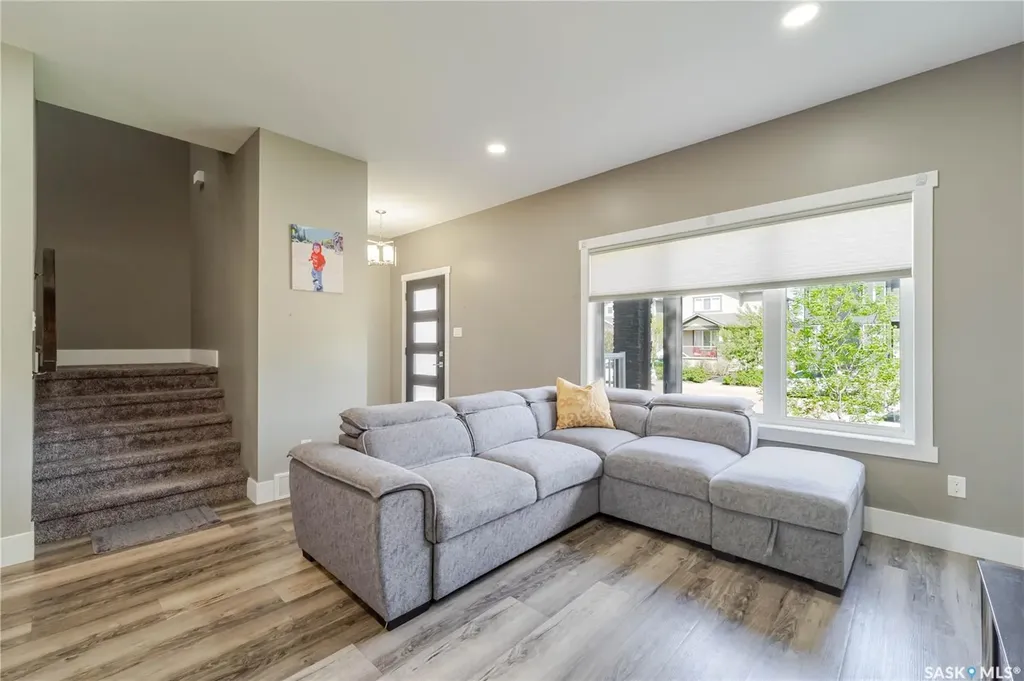 1750 11th Avenue NW Moose Jaw SK S6J 0B3