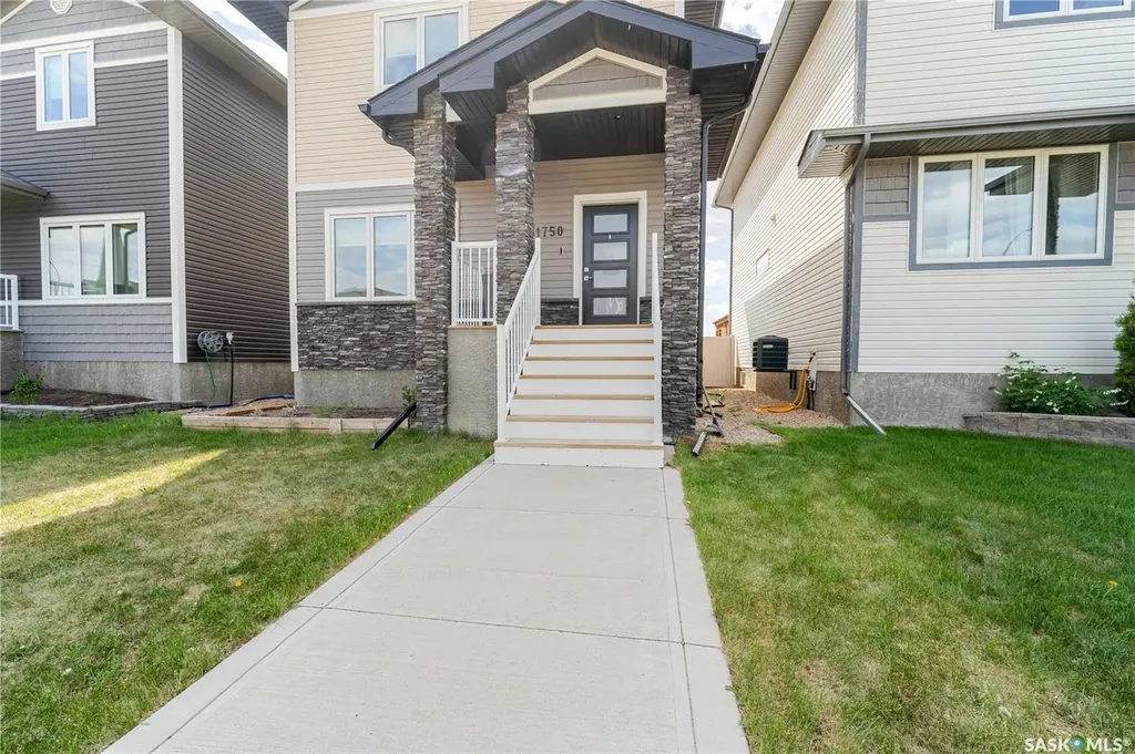 1750 11th Avenue NW Moose Jaw SK S6J 0B3