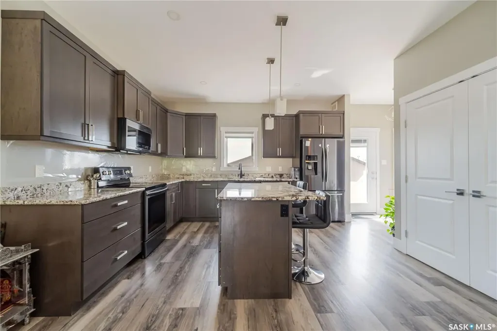 1750 11th Avenue NW Moose Jaw SK S6J 0B3